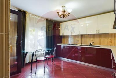 Casă cu 6 camere cu Teren 174 Mp în Andronache - 8