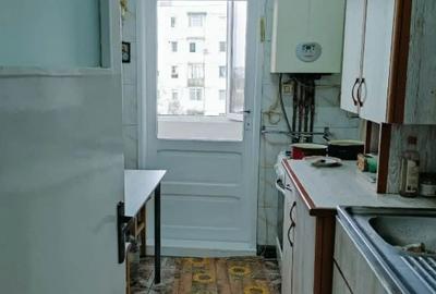 Apartament cu 2 camere decomandat în Brâncoveanu