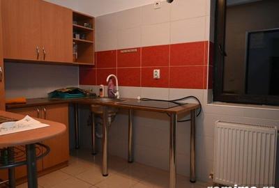 Apartament cu 2 camere decomandat în Tei