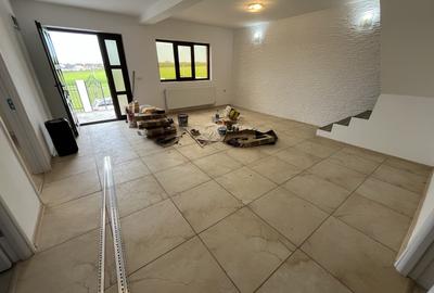 Casă individuală cu 5 camere cu Canalizare în Valu lui Traian - 3