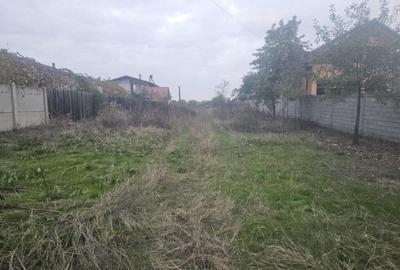 Teren de 1400 mp, în Central