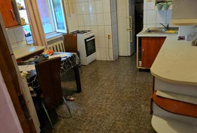 Apartament spa?ios 2 camere, zona CET Constan?a, proprietar - 3