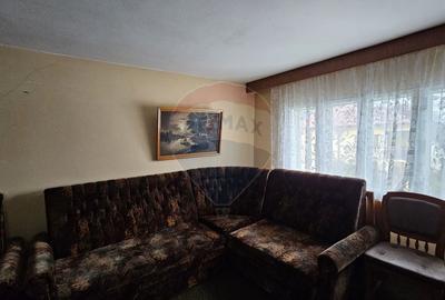 Casă cu 6 camere cu Teren 200 Mp în Central - 8