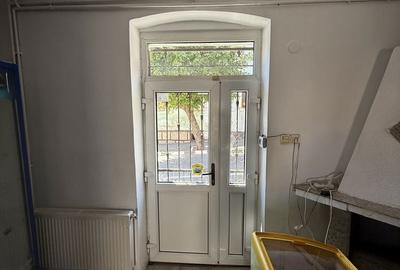Spațiu comercial, de 42 mp, în Central - 7
