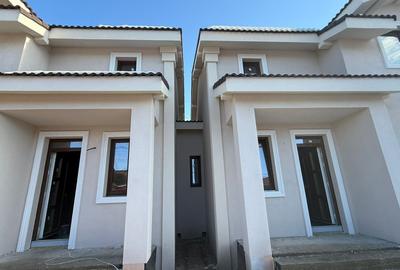 Duplex cu 4 camere cu Canalizare în Moșnița Nouă - 2