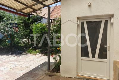 Casa 214 mp utili singur in curte 800 mp teren zona centrala Cisnadie - 26