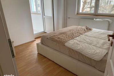 Apartament cu 3 camere în Drumul Taberei