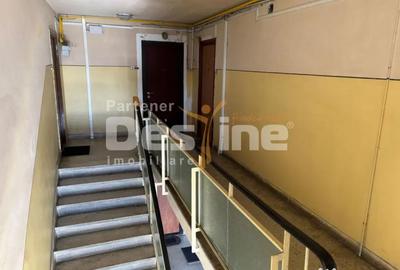 Apartament cu 3 camere semidecomandat în Drumul Taberei - 3