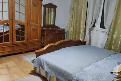 Apartament cu 3 camere decomandat în Central - 1