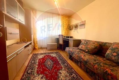 De inchiriat apartament cu 4 camere, zona Dacia - 13
