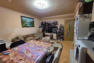Apartament cu 3 camere decomandate si balcon etaj 1 in zona Gusterita - 2