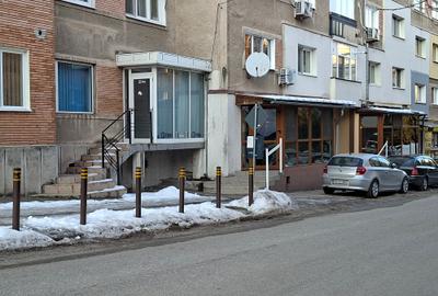 Birou, de 80 mp, în Central