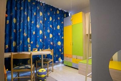 Inchiriez apartam ultracentral(Libelula)- 3 camere, centrala proprie - 9