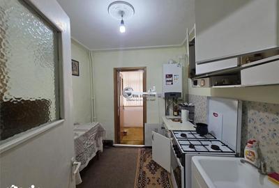 Apartament cu 3 camere decomandat în Podu Roș - 4