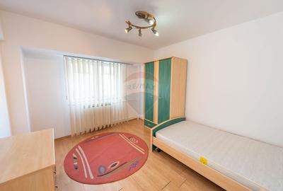 Apartament 3 camere de inchiriat, Decebal, Piata Alba Iulia - 12