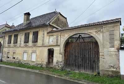 Casă cu 4 camere în Central - 1