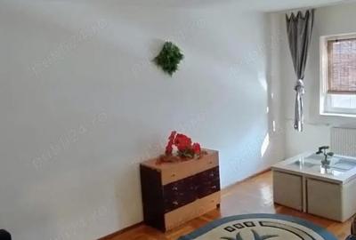 Apartament cu 2 camere decomandat în Hipodrom - 3
