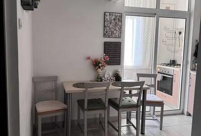 Apartament cu 2 camere semidecomandat, mobilat în 1 Mai - 7