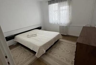 Apartament cu 2 camere semidecomandat, mobilat în Olteniței
