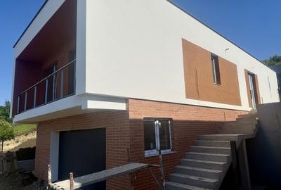 Casă cu 4 camere în Dezmir - 2