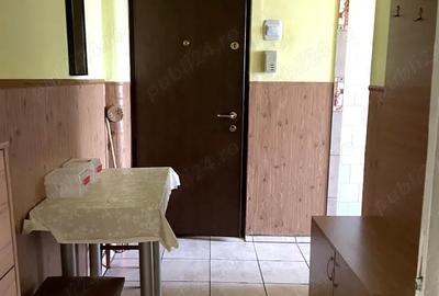 Apartament cu 2 camere semidecomandat în Circumvalațiunii - 1