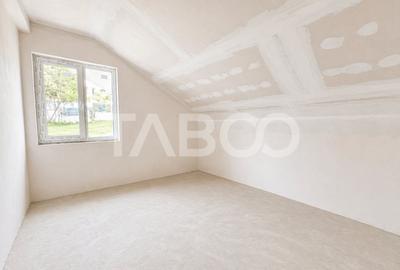 Duplex cu 4 camere cu Canalizare în Tăuți - 7