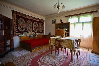 FILM! Proprietate autentica, Bran-Simon, 4.300 mp teren, casa traditionala + ane - 2