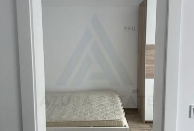 Apartament cu 3 camere semidecomandat în Vasile Aaron - 1