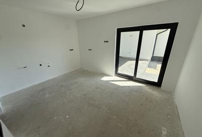 Casă cu 3 camere în Central