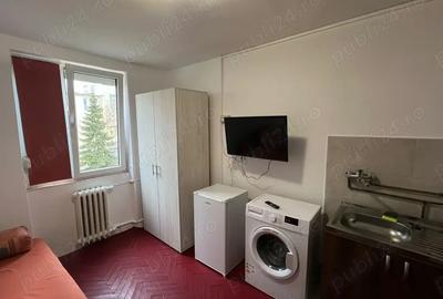 Proprietar, vand garsoniera zona Medicina