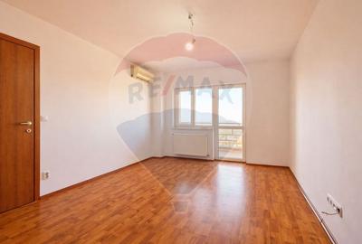 Apartament cu 3 camere semidecomandat în Sud - 6