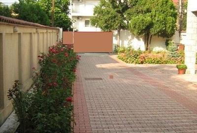 Apartament cu 3 camere decomandat, mobilat în Băneasa - 16