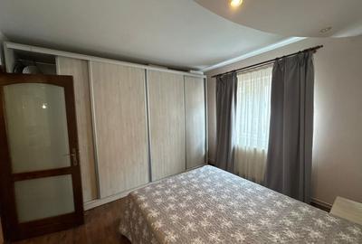 Apartament cu 3 camere decomandat, mobilat în Tractorul - 3