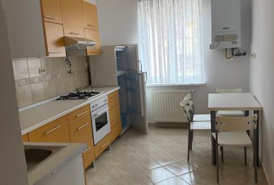 Garsonieră deosebită în inima Scheiului, Brașov – clădire renovată recent! Garsonieră deosebită în inima Scheiului, Brașov – clădire renovată recent! - 4