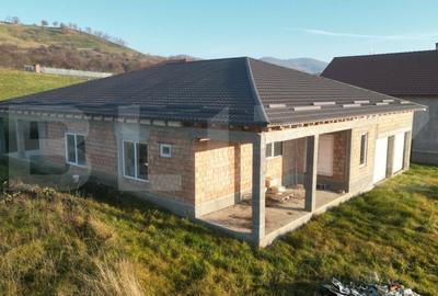 Casa individuala 4 camere, 285 mp, Ideciu de Jos - 2