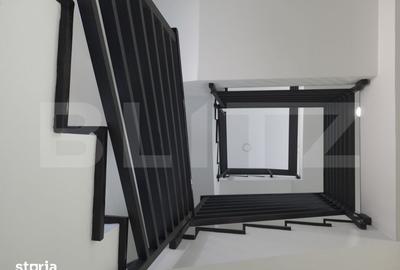 Casă cu 6 camere cu Teren 1304 Mp în Ulmi - 11