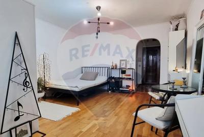 Garsonieră semidecomandată în Costin Georgian - 4