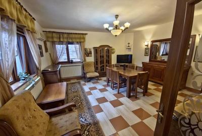 Casa individuala Km 5 curte cu foi?or, acces privat, - 1