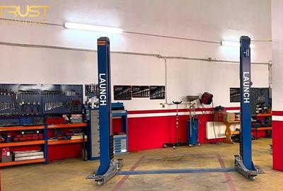 Afacere la cheie, service auto, hala industriala, apartament, teren - 6