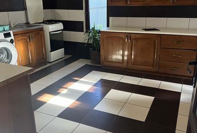 Casă cu 3 camere în Central - 1