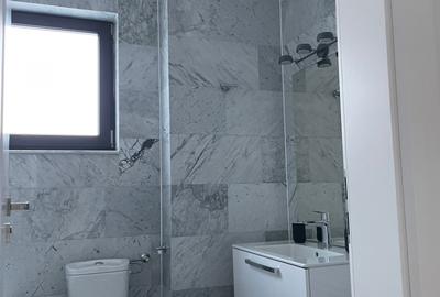 Apartament cu 3 camere semidecomandat în Central - 3