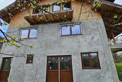 Casa de vacan?a de vanzare in comuna Corbi, sat Poienarei, jude? Arge?. - 18