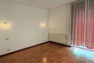 Apartament cu 4 camere decomandat în Central - 14