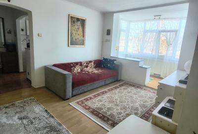 Apartament cu 2 camere semidecomandat, mobilat în Podu Roș - 3