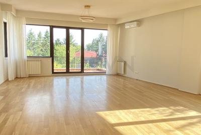 Apartament cu 4 camere decomandat, mobilat în Primăverii