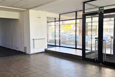 Spațiu comercial, de 168 mp, în Central - 9