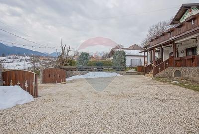 Casă cu 9 camere cu Teren 888 Mp în Sohodol - 34