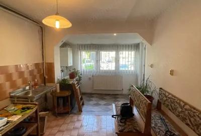 Apartament cu 2 camere semidecomandat în Central - 1