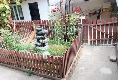 Casă cu 3 camere cu Canalizare în Central - 2