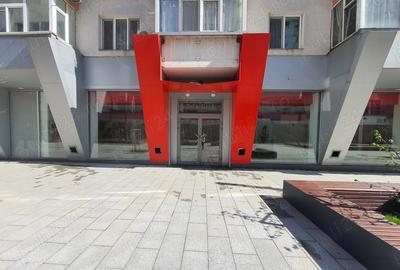 Spațiu comercial, de 330 mp, în Central - 6